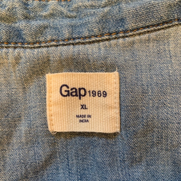 Gap Lightweight Jean Jacket XL - Picture 2 of 6